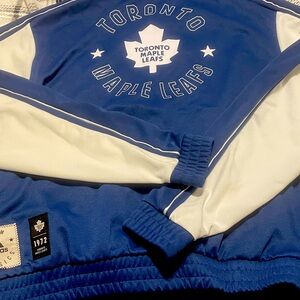 Toronto maple leaf sweater